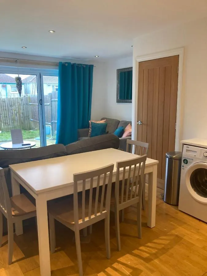 Bevendean Beach Hut - Modern 5 Bedroom House, With Parking Brighton 0*,  Reino Unido