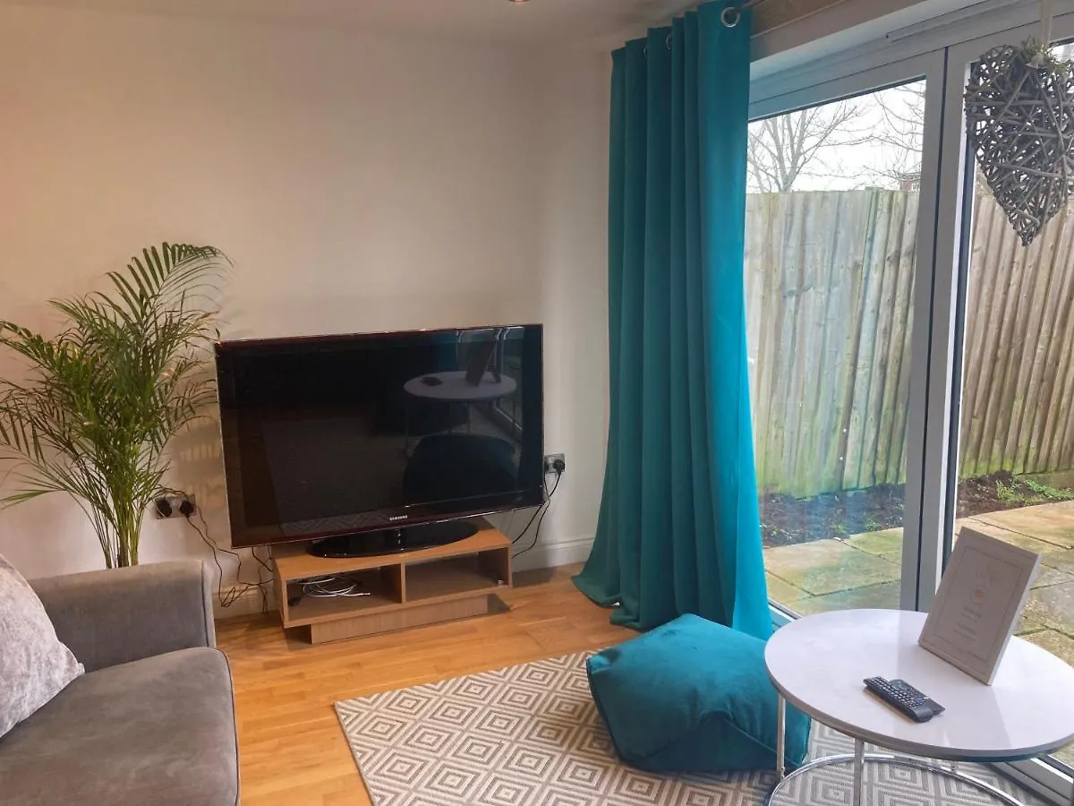 Bevendean Beach Hut - Modern 5 Bedroom House, With Parking Brighton Reino Unido